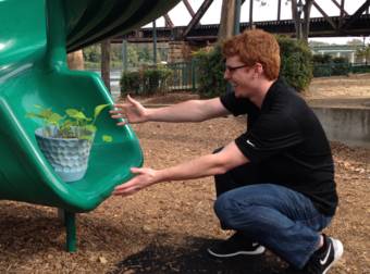 A Woman Asked Her Coworker To Watch Her Plant, And The Results Were Glorious.