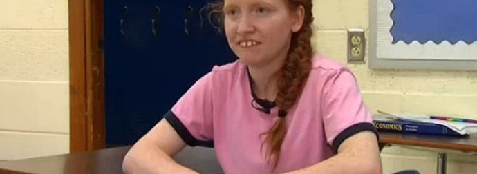 Homecoming Queen Gives Her Crown To A Friend After A Cruel Prank By Bullies.