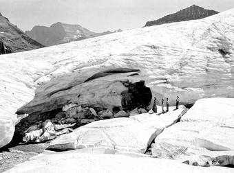 These 9 Before And After Photos Of Melting Glaciers Tell A Shocking Story